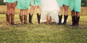 c4-Gross-BridesmaidsFeet.jpg